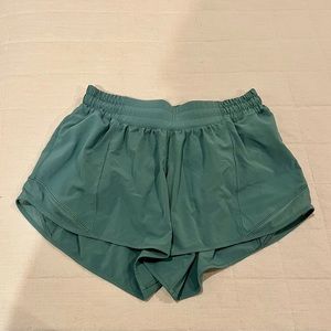LULULEMON Hotty Hot Short 6 Tall